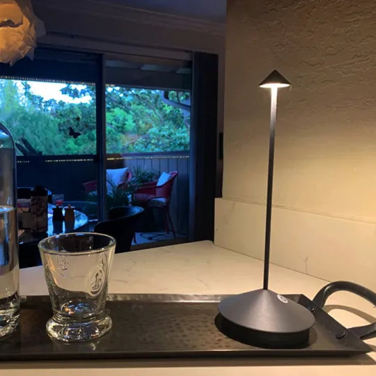 Élantra | Trådløs LED Bordlampe Minimalistisk