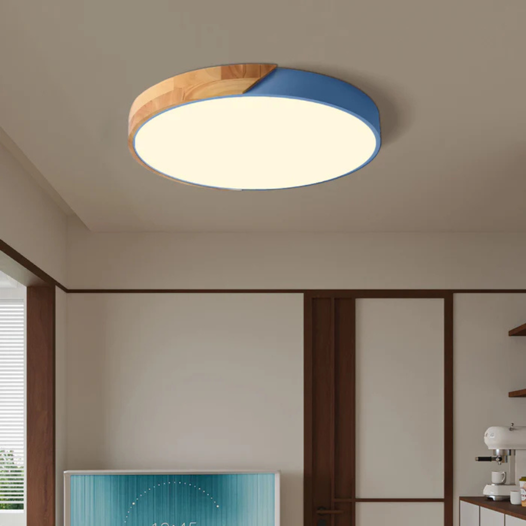 Colora | Rund Loftlampe i Træ med LED
