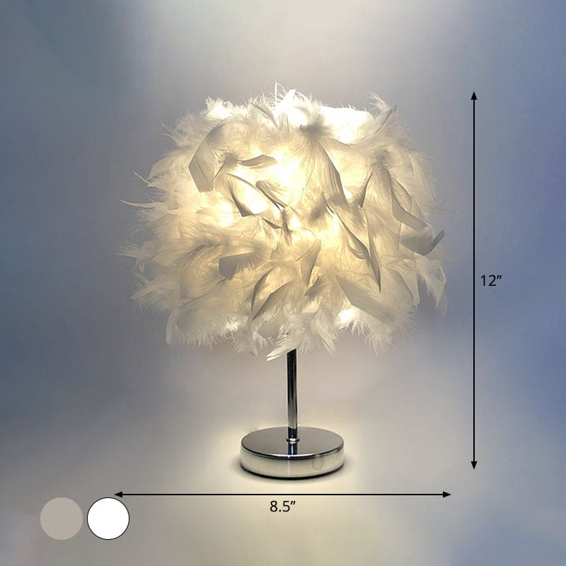 Celestia | Fjer Bordlampe Dame