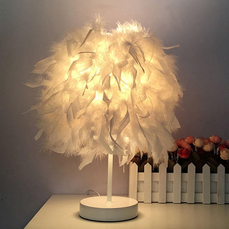 Celestia | Fjer Bordlampe Dame