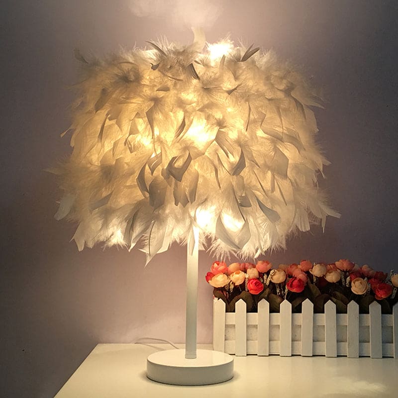 Celestia | Fjer Bordlampe Dame
