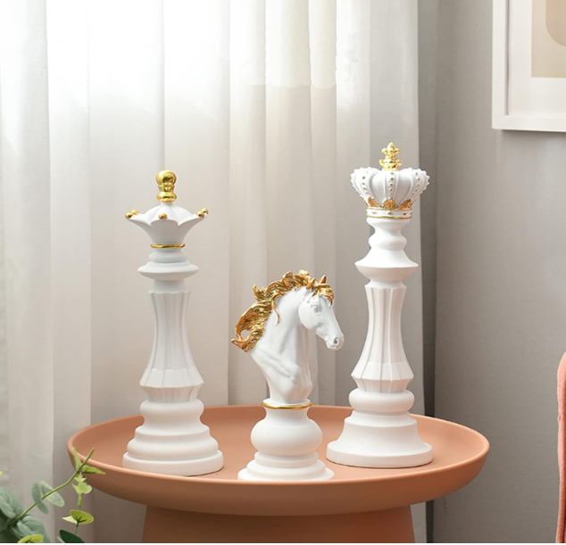 Regalis | Skakbrikker Dekoration i Hvid & Guld