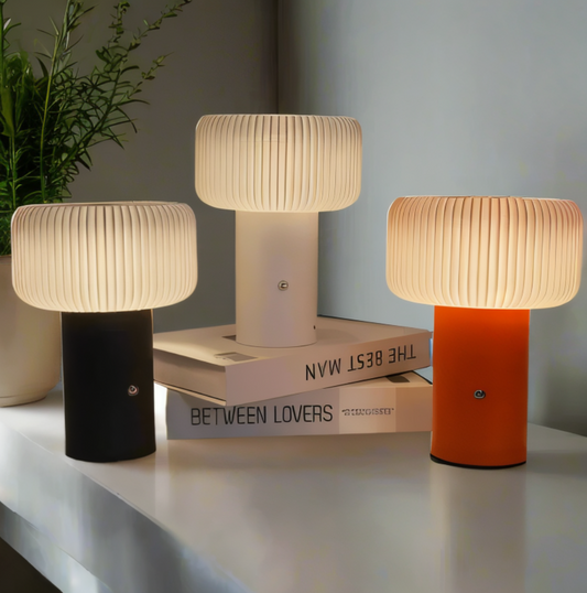 LjusFold | Natbordslampe med Plissering