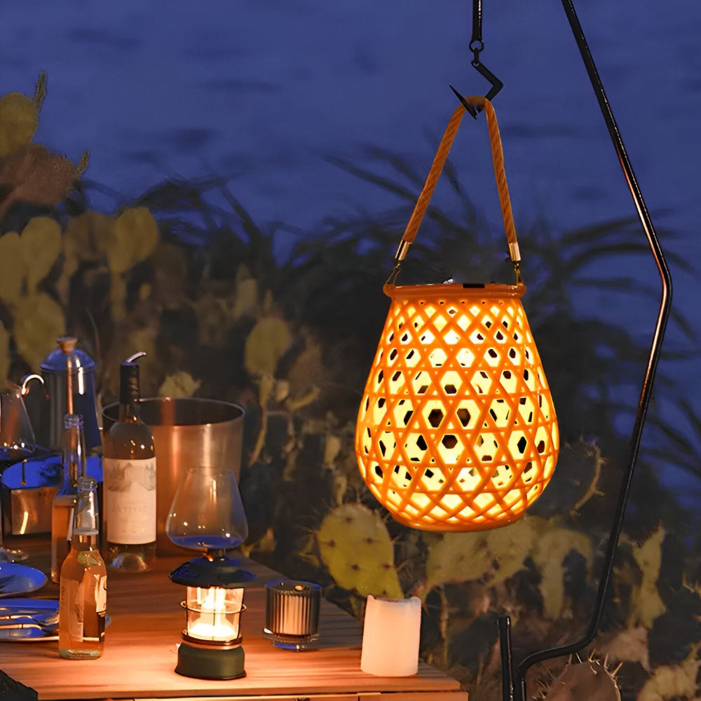 SolLjus | Solcellelanterne med Rattanlook