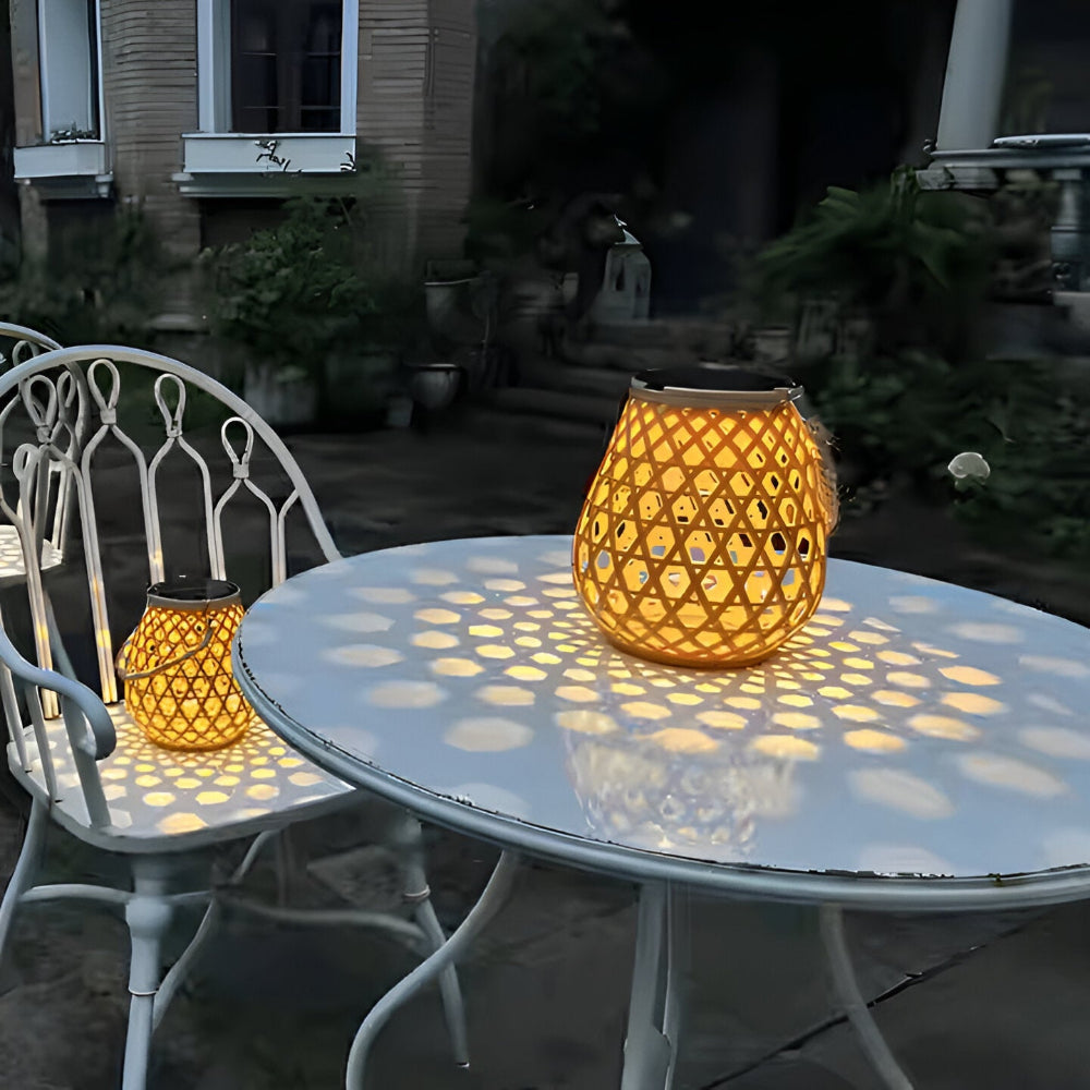 SolLjus | Solcellelanterne med Rattanlook