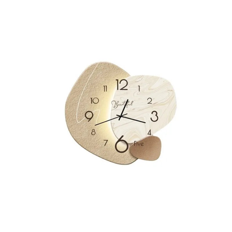 Evola | Vægur i Organisk Form med Beige Design