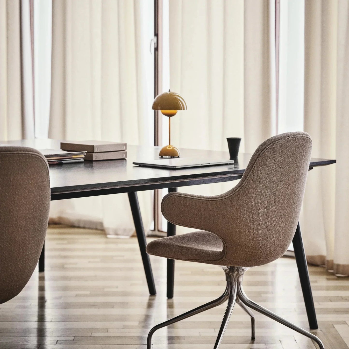 Lunari | Genopladelig LED Svampelampe Minimalistisk