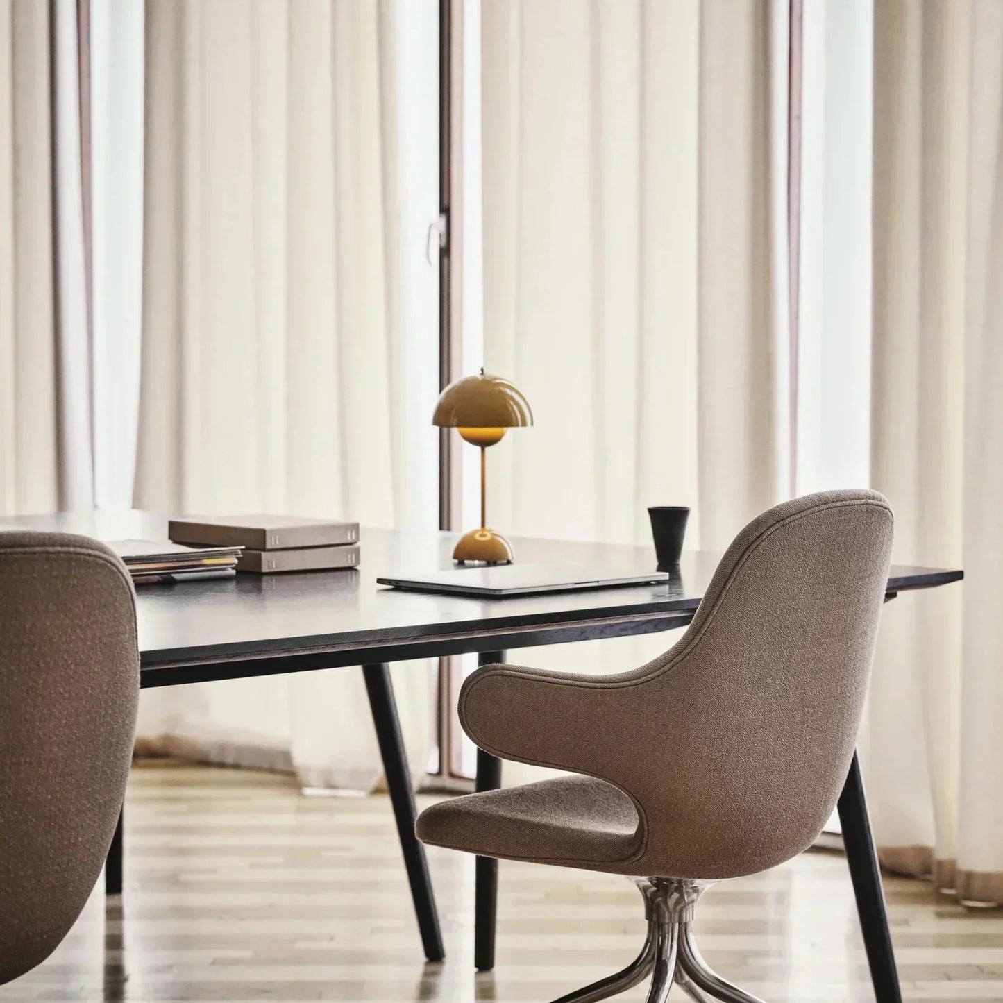 Lumora | Svampelignende Bordlampe Retro Stil