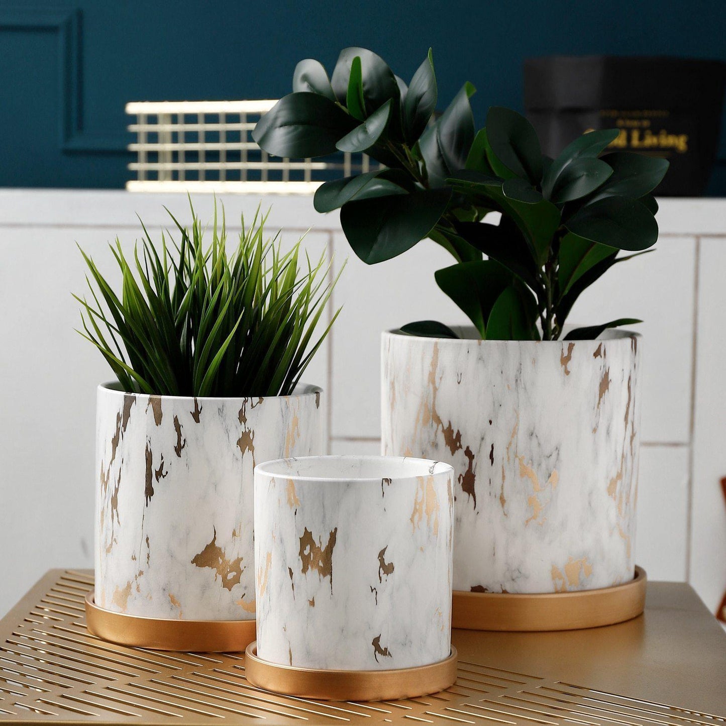 Marbela | Marmor Urtepotte med Guldfod Elegant