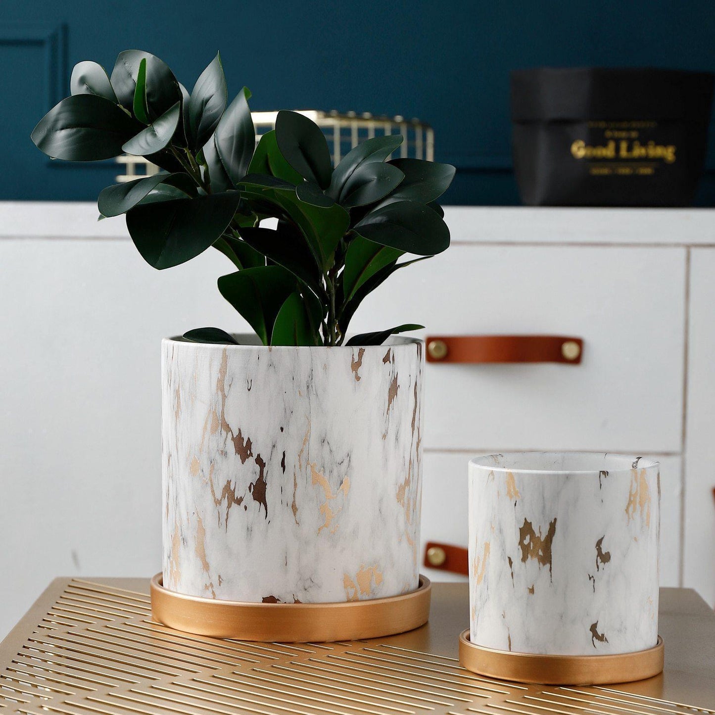 Marbela | Marmor Urtepotte med Guldfod Elegant