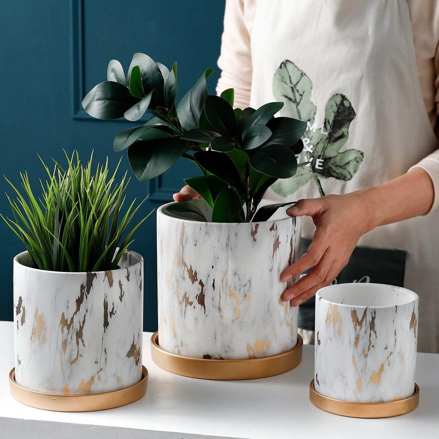 Marbela | Marmor Urtepotte med Guldfod Elegant