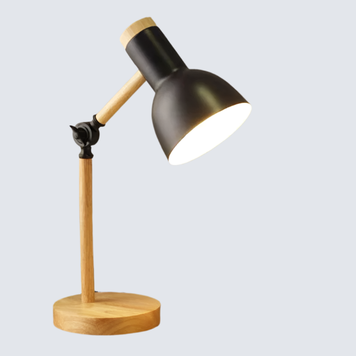 Nordis | Højbar Træ Skrivebordslampe