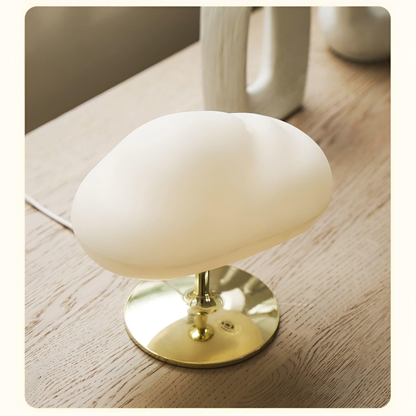 Auralyn | Skyformet Aromalampe med Diffuser