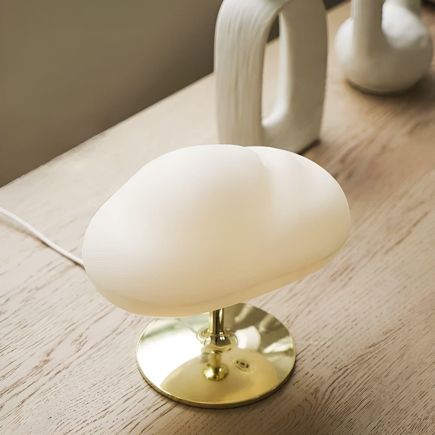 Auralyn | Skyformet Aromalampe med Diffuser