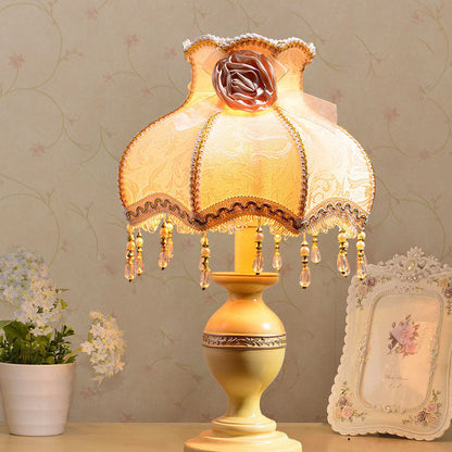 Roselina | Vintage Bordlampe med Stofskærm