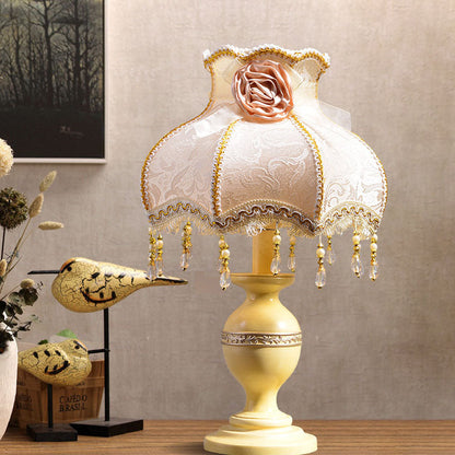 Roselina | Vintage Bordlampe med Stofskærm