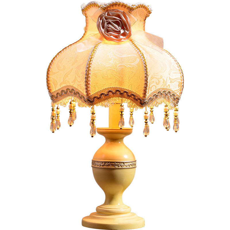 Roselina | Vintage Bordlampe med Stofskærm