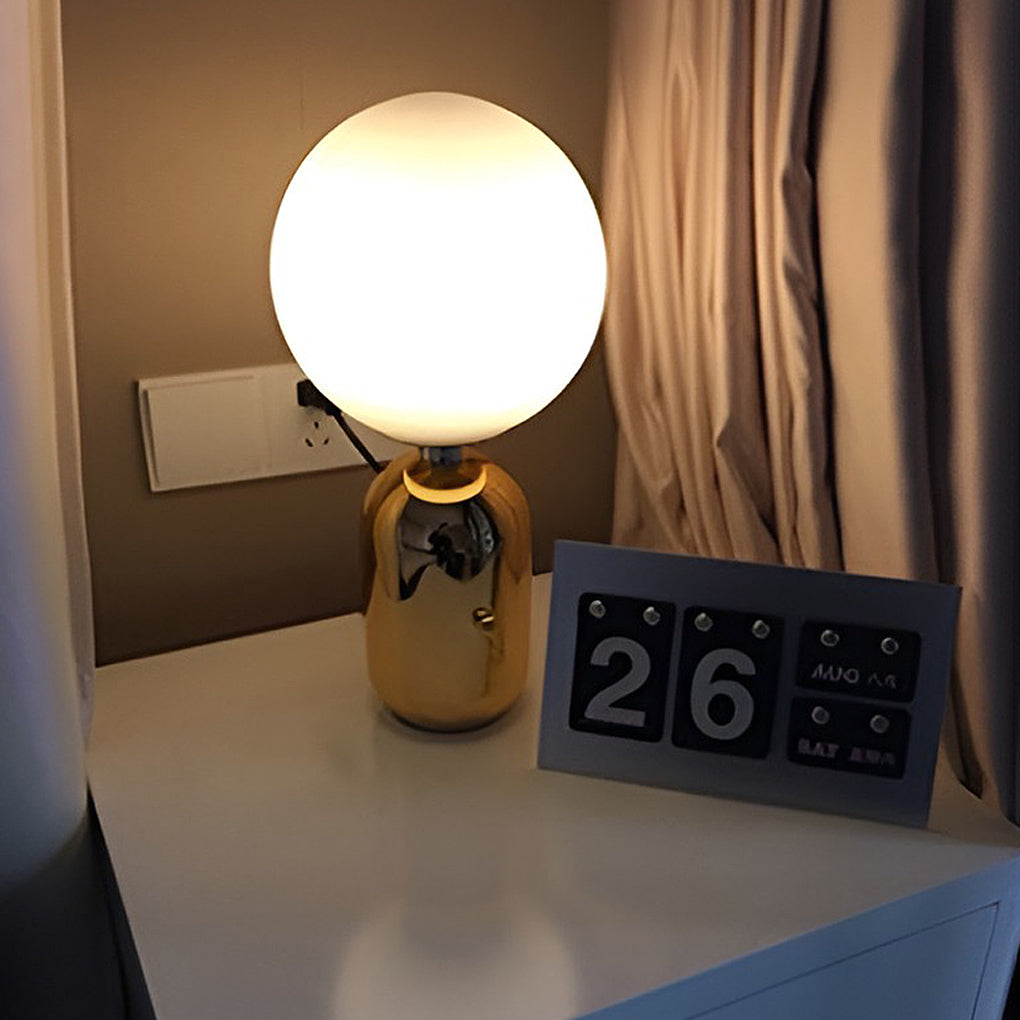 Elara | Guld Bordlampe