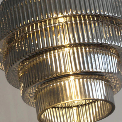 Liora | Lagdelt Loftlampe med Riflet Glas & Messing