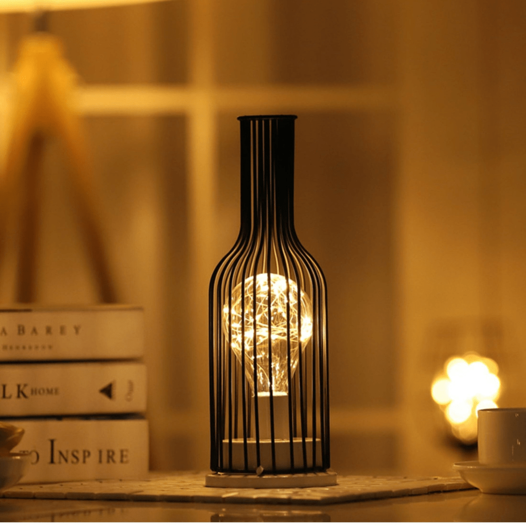 Ferona | Dekorativ Metal Bordlampe