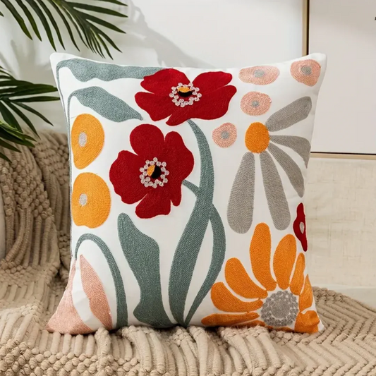 Floriva | Broderet Pudebetræk med Boho Blomster
