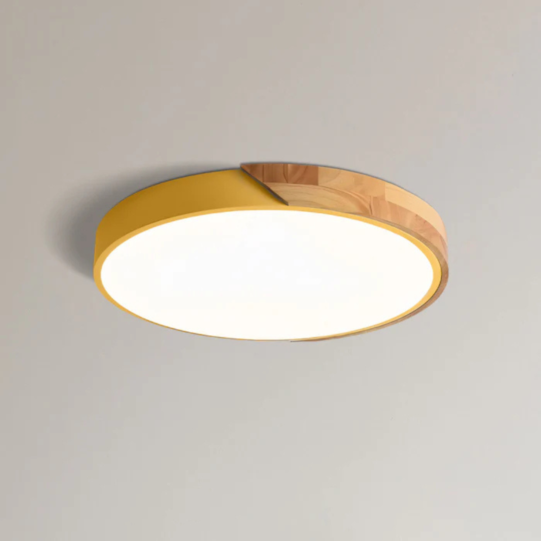 Colora | Rund Loftlampe i Træ med LED