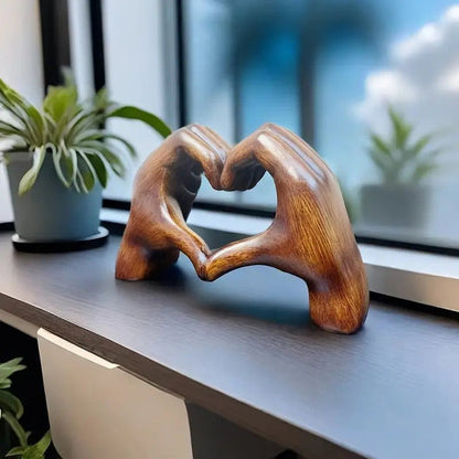 Amorillo | Træhænder i Hjerteform Skulptur