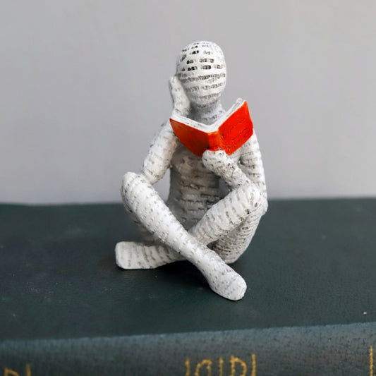 Lireon | Læsende Figur Mini Dekoration