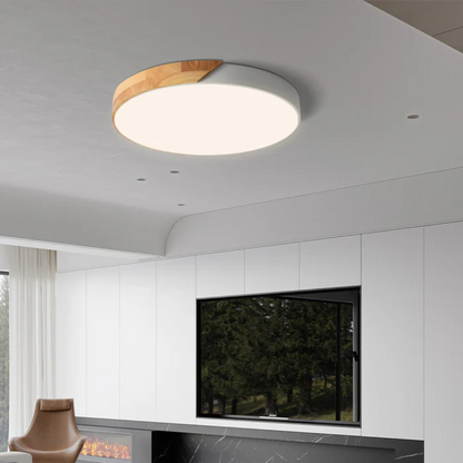 Colora | Rund Loftlampe i Træ med LED