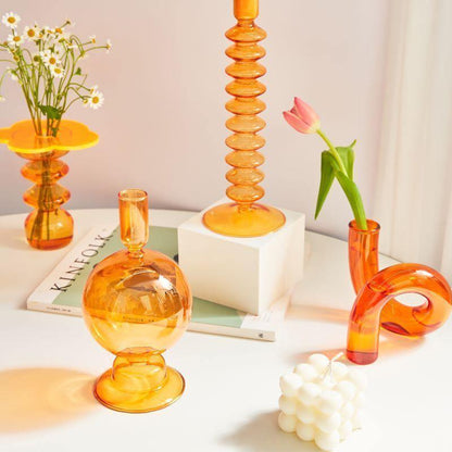 Curvala | Skulpturel Glasvase i Bøjet Design