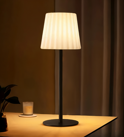 Lunaria | Bordlampe med Plisseret Skærm