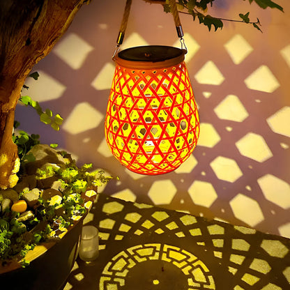 SolLjus | Solcellelanterne med Rattanlook