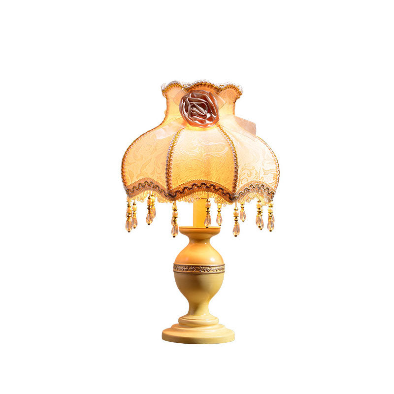 Roselina | Vintage Bordlampe med Stofskærm