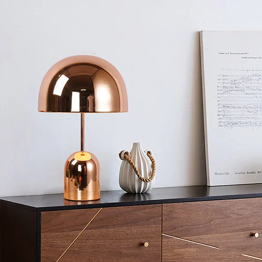Aurina | Retro Metal Bordlampe Unisex